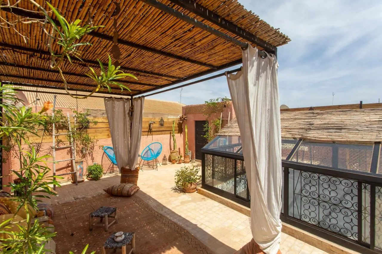 Riad Mata Marrakesh Bed & Breakfast